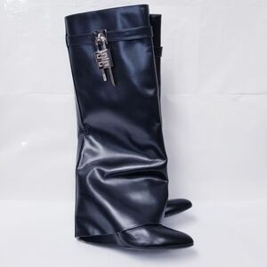 Elegant Black Women's Boots